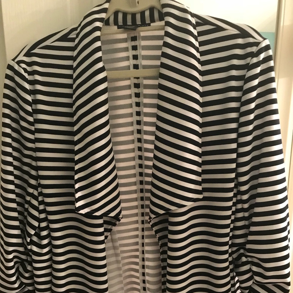 Black and white stripped blazer
